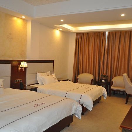 Liannan Guangdong Yao Cultural Hotel מראה חיצוני תמונה