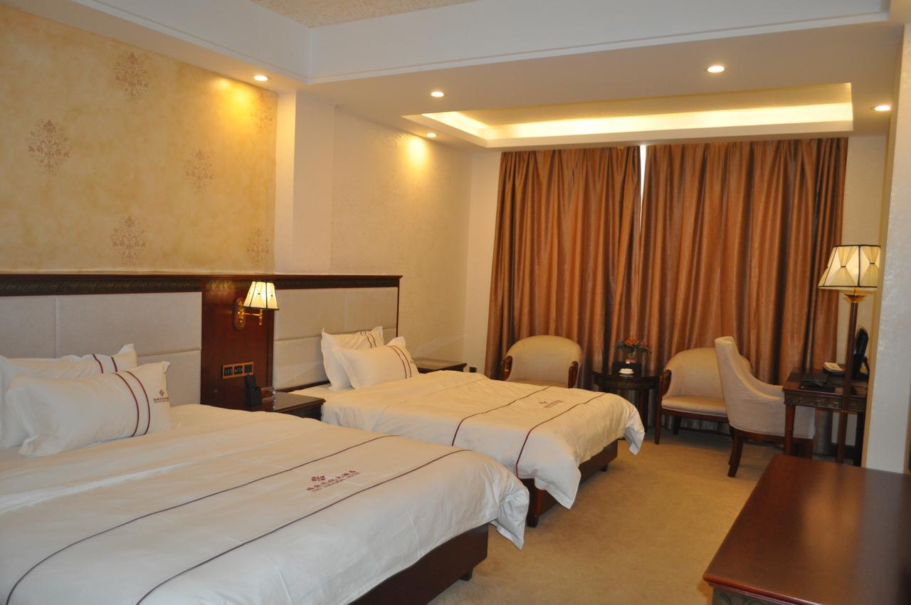 Liannan Guangdong Yao Cultural Hotel מראה חיצוני תמונה